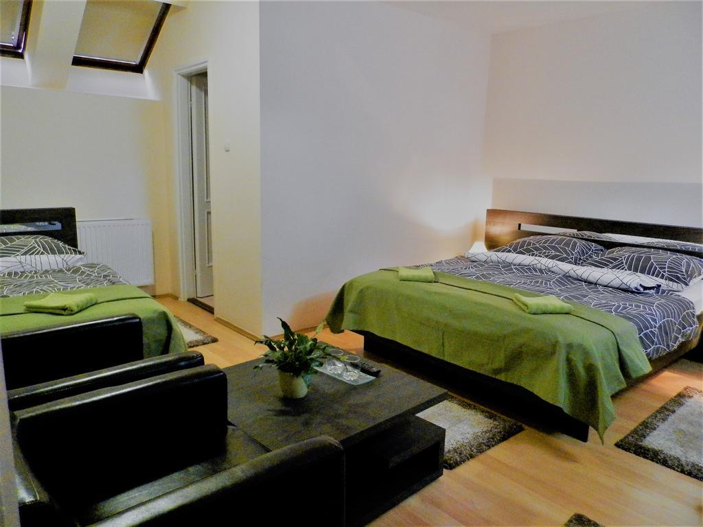 Bartok Ter Panzio Bed & Breakfast Eger Exterior photo
