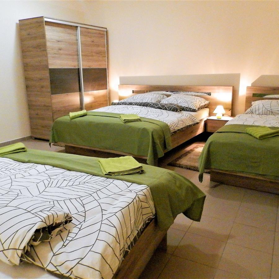 Bartok Ter Panzio Bed & Breakfast Eger Exterior photo