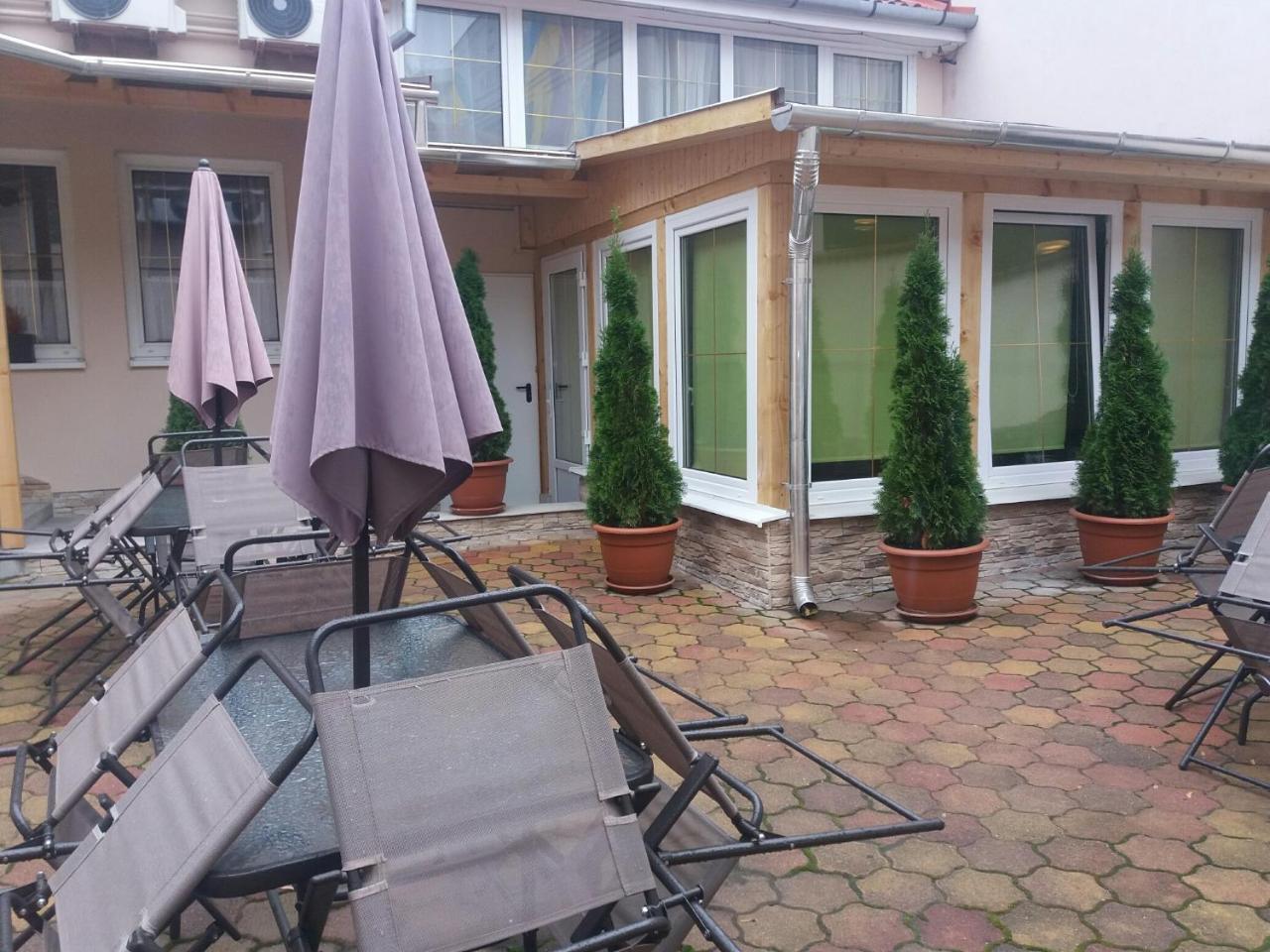 Bartok Ter Panzio Bed & Breakfast Eger Exterior photo